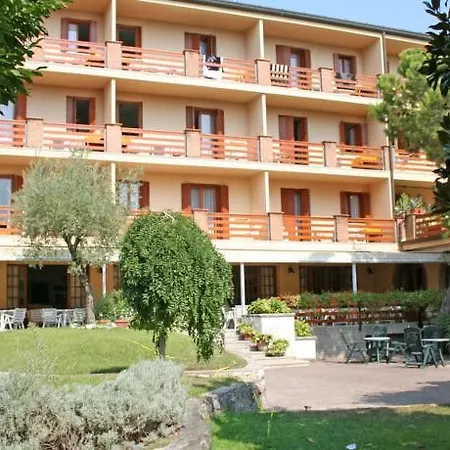 Отель Capanna D'oro 3*